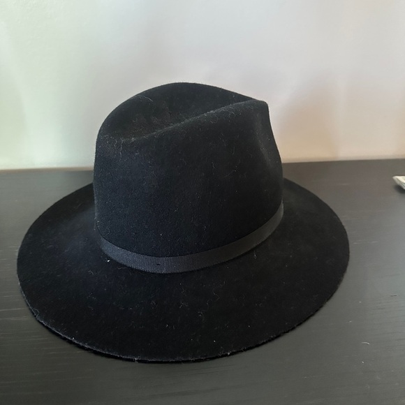 Auxiliary Black Hat - Picture 3 of 4